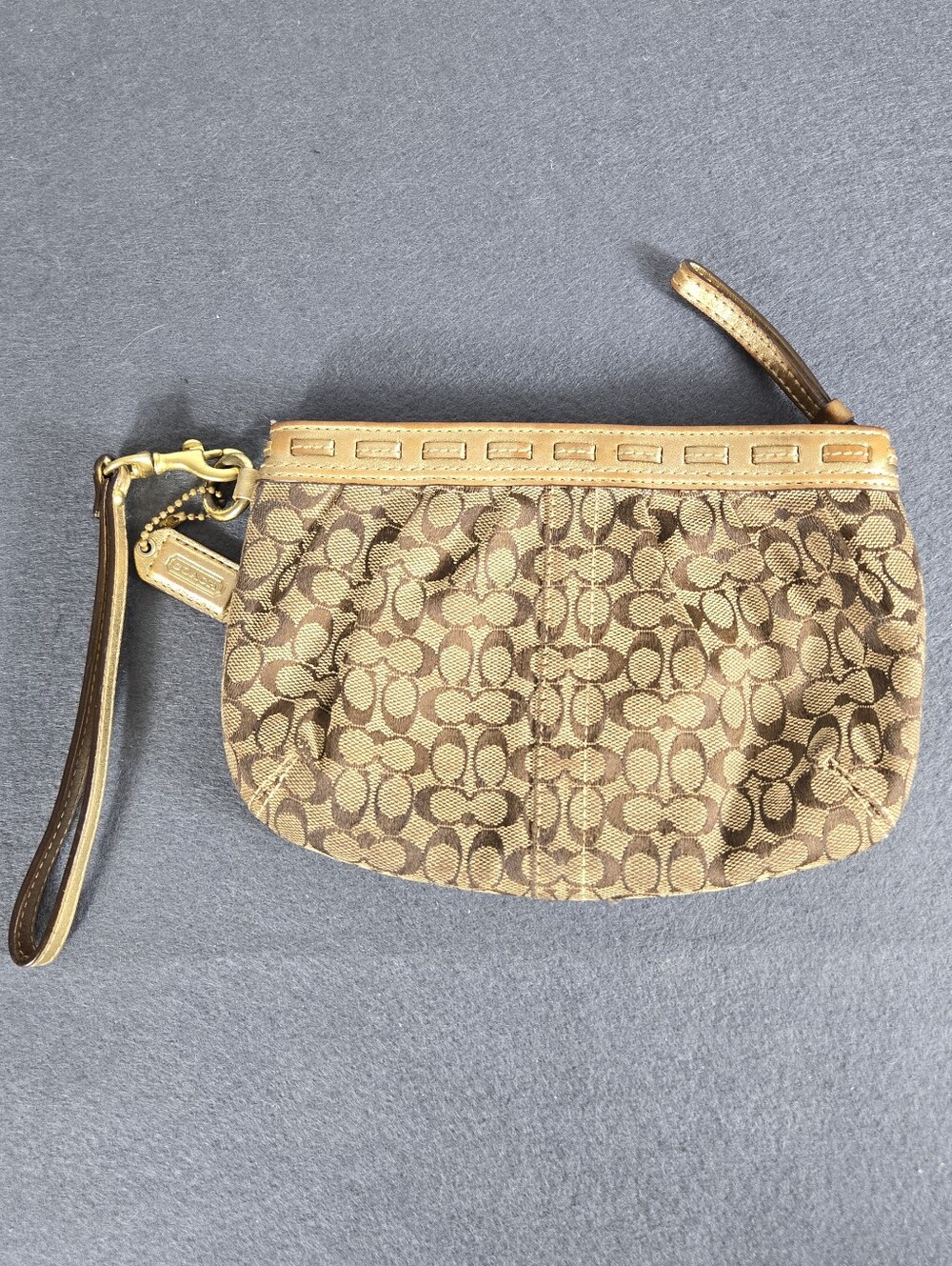 Coach Y2K Vintage Brown/Tan Signature Canvas Wristlet